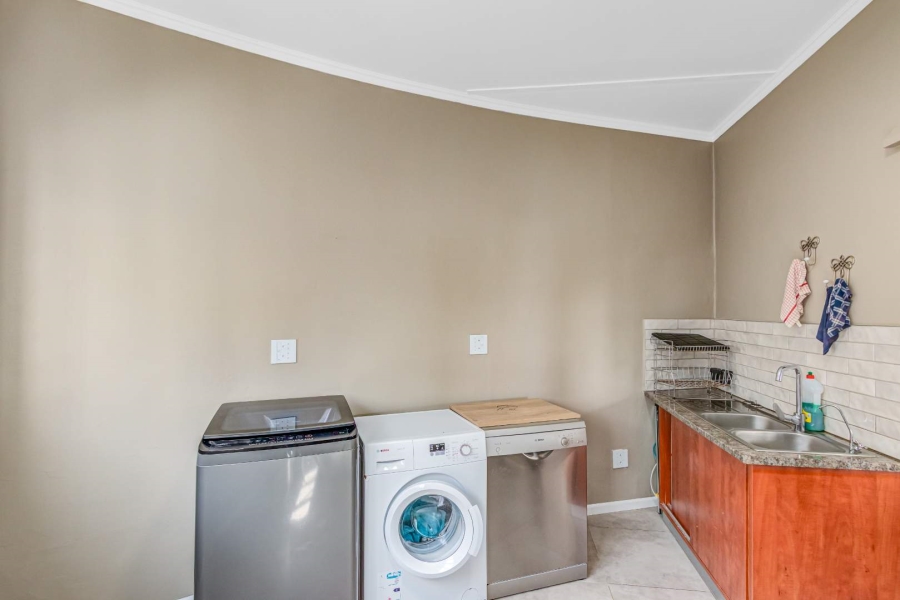 6 Bedroom Property for Sale in Brenton On Sea Western Cape